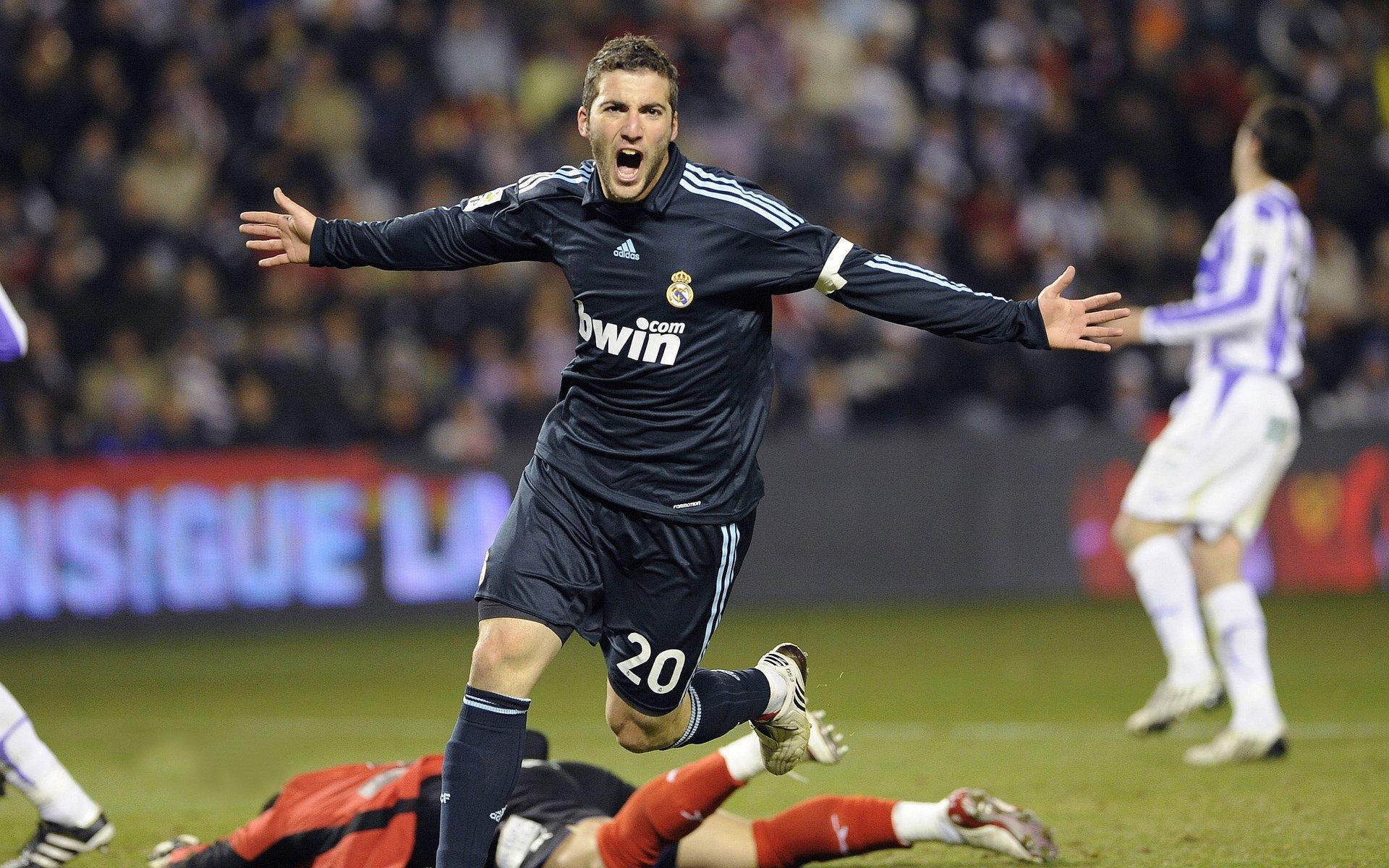 意媒曝国米紧盯卢克曼，夏窗补强锋线计划浮出水面