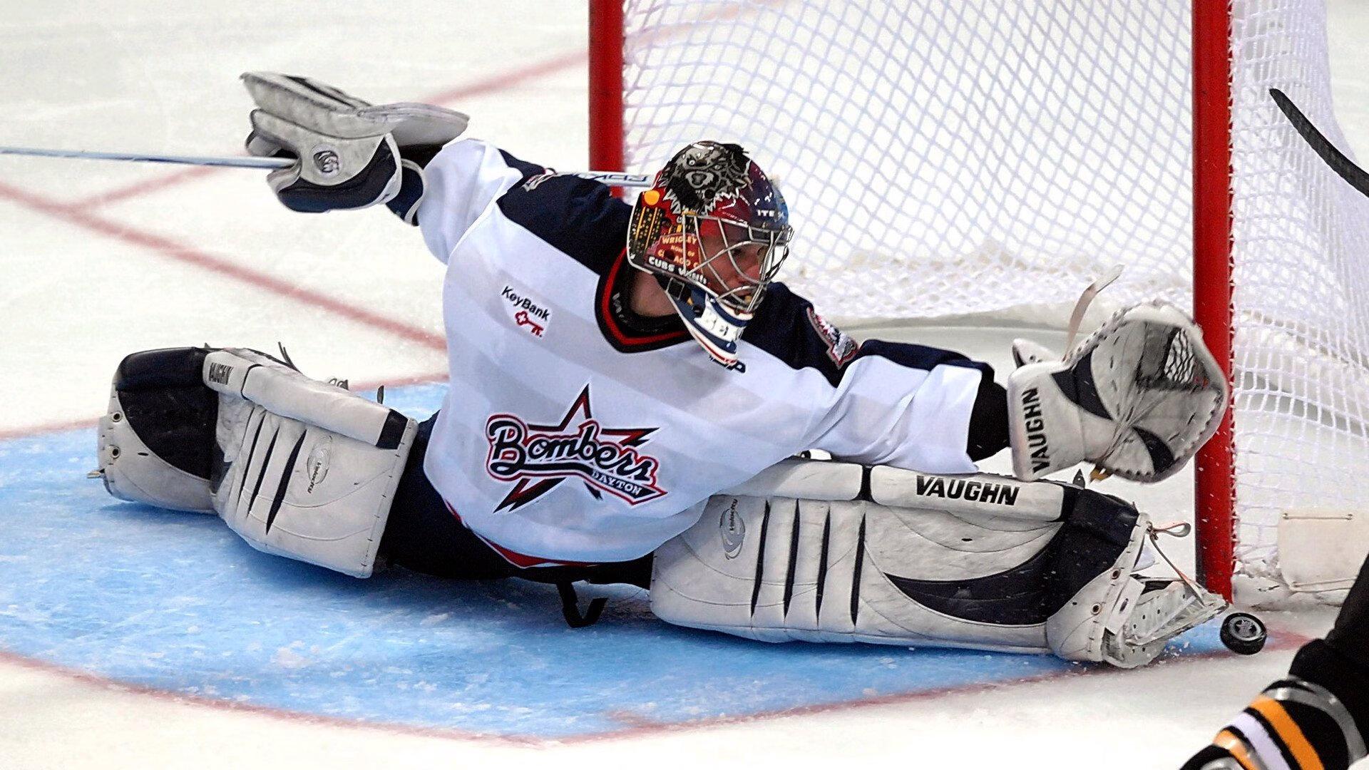 UFC 308，新星沙拉布丁·马戈梅多夫险胜老将皮特罗斯严，不败金身得以延续